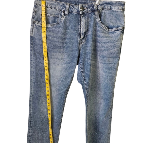 Buffalo David Bitton Women's Size 34  Blue Wide Leg Pants with Casual Fading - Picture 3 of 11